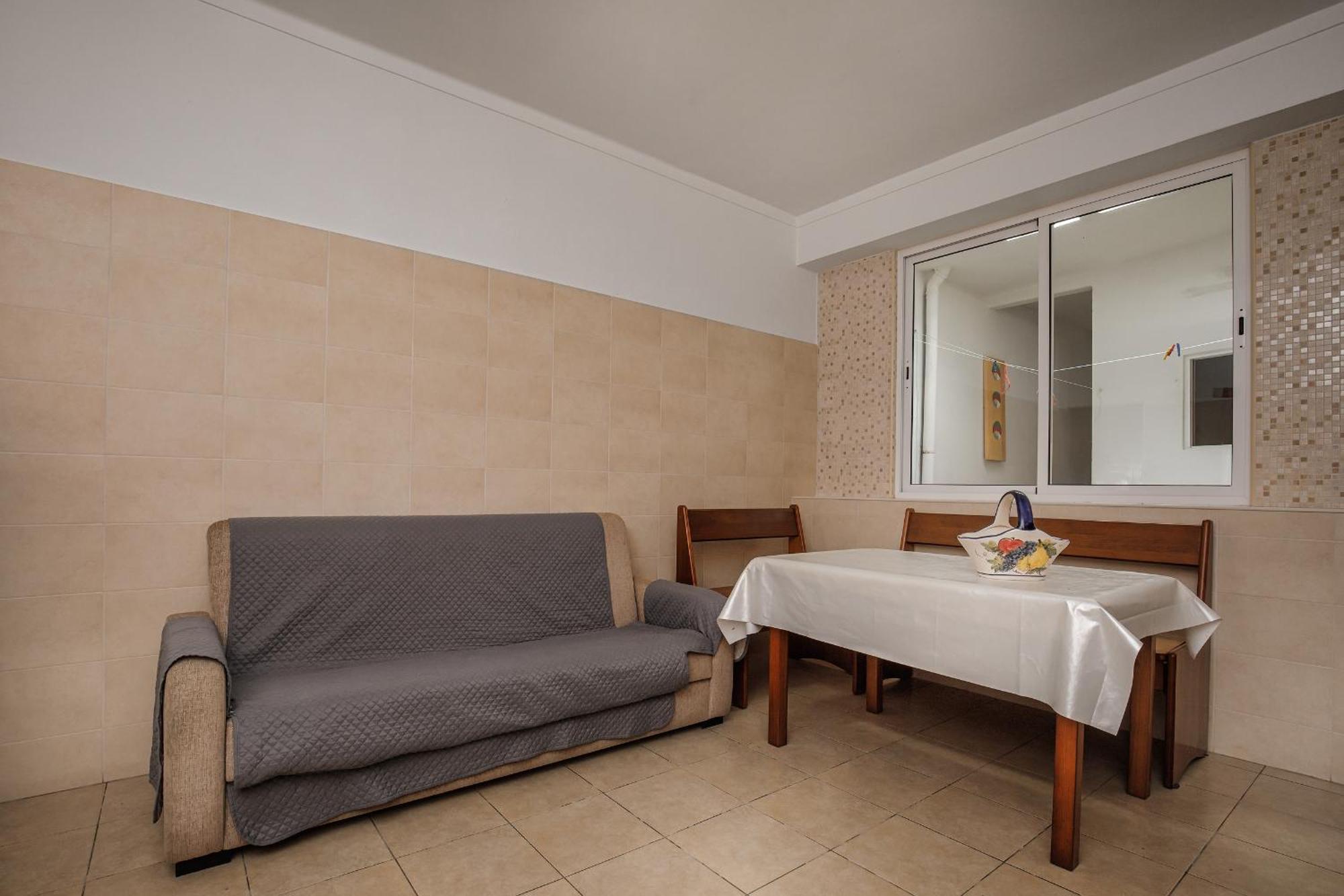 Historic House In Downtown Peniche Hotel Room photo